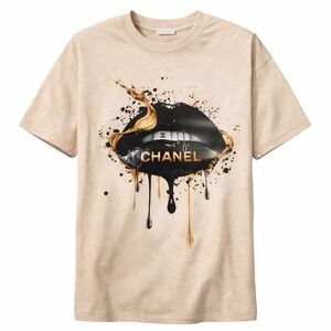 NWT Chic Black LUX Lip Beige Graphic Short Sleeve Tee